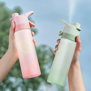 700ml Izsmidzinātā Ūdens Pudeli Lielas Jaudas Portatīvo Āra Sporta Modes Vasaras Gudrs Dzeramā Plastmasas Pudeles BPA Free Eco-Friendly